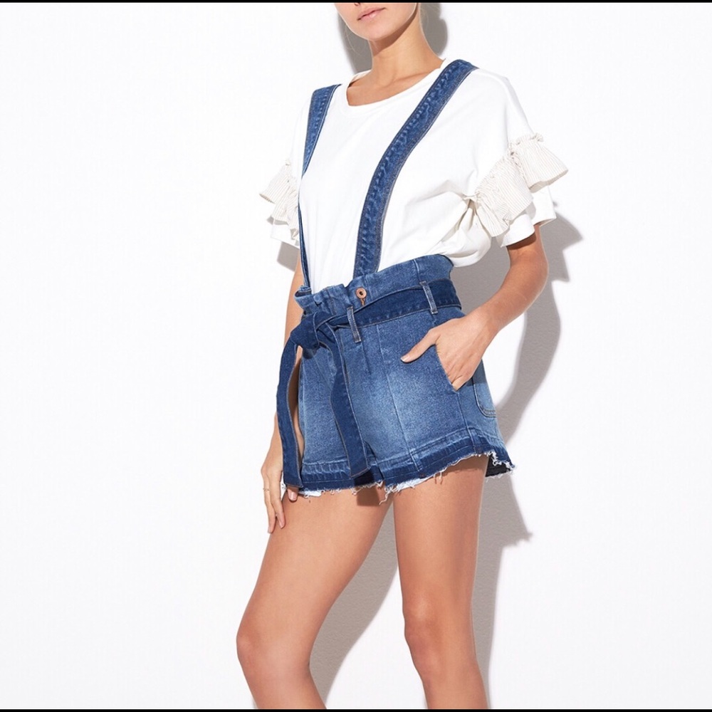 NWT’S UNIQUE OVERALL SHORTS!